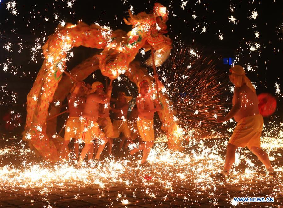 Festival de Lanternas celebrado na China