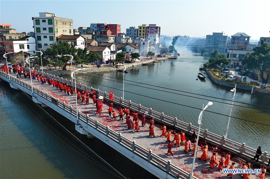 Festival de Lanternas celebrado na China