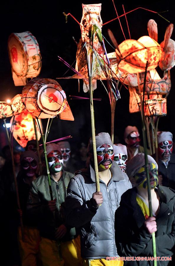Celebrações do Festival das Lanternas são realizadas em Anhui no leste da China