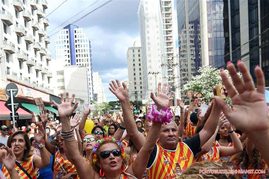 Carnaval movimenta economia brasileira
