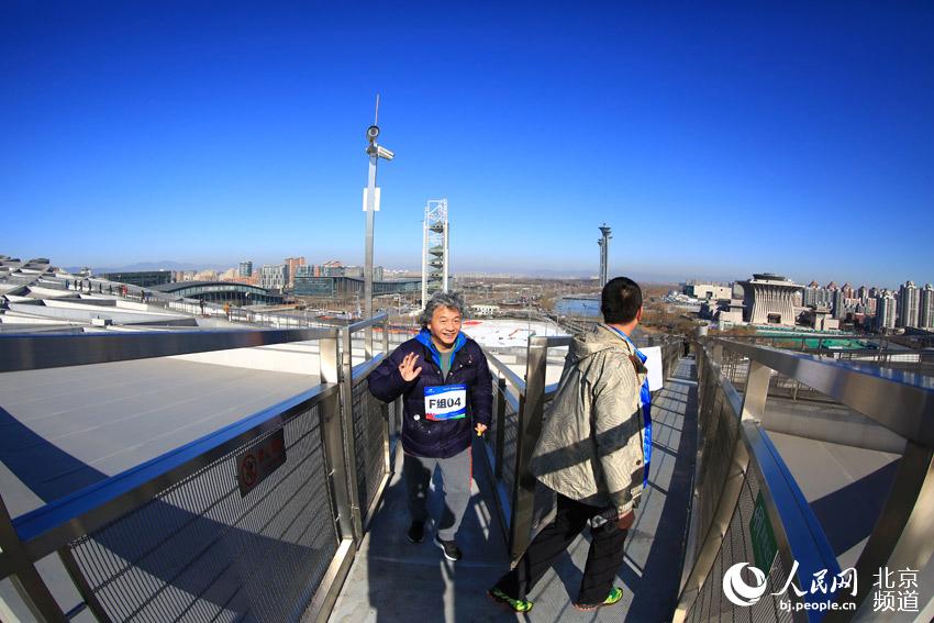 Estádio Nacional da China abre oficialmente corredor no telhado