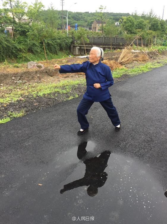 Insólito: “Avó Kung-fu” pratica artes marciais aos 94 anos