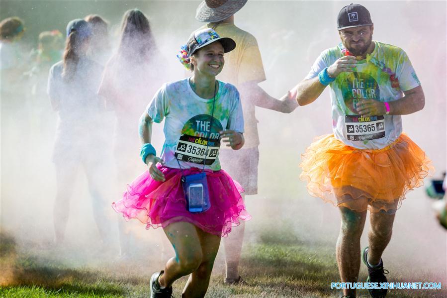 Color Run reúne milhares de participantes em Canberra, Austrália