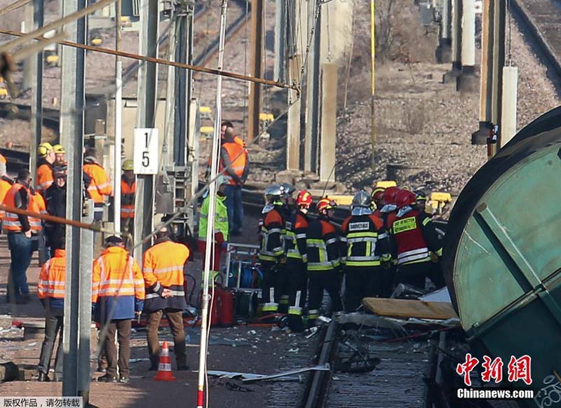 Colisão de trens em Luxemburgo deixa um morto e vários feridos