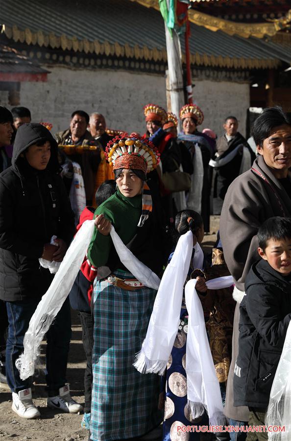 Chapéu feminino tradicional é herança familiar em Sichuan