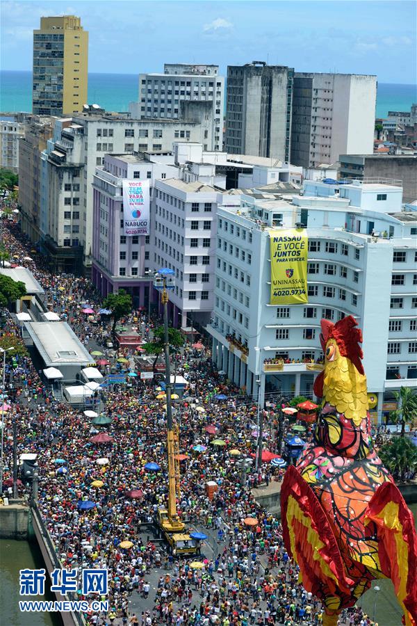 Elementos chineses do Ano do Galo em destaque no carnaval do Recife