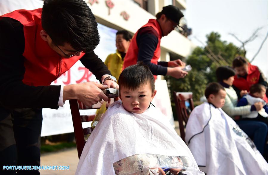 Chineses celebram o festival 