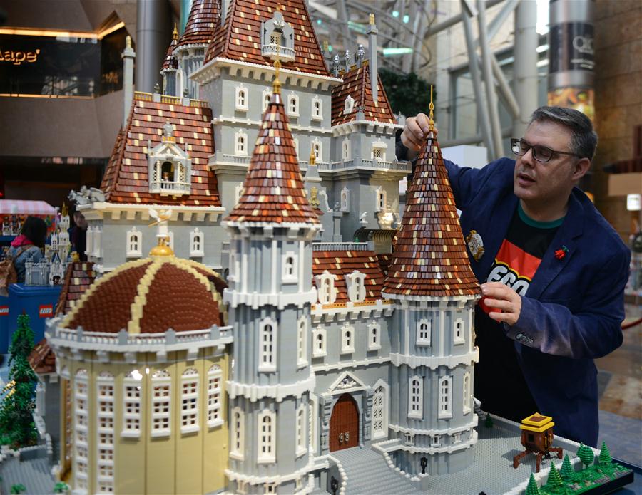 Hong Kong realiza exposição de construções com blocos de LEGO com o tema de 
