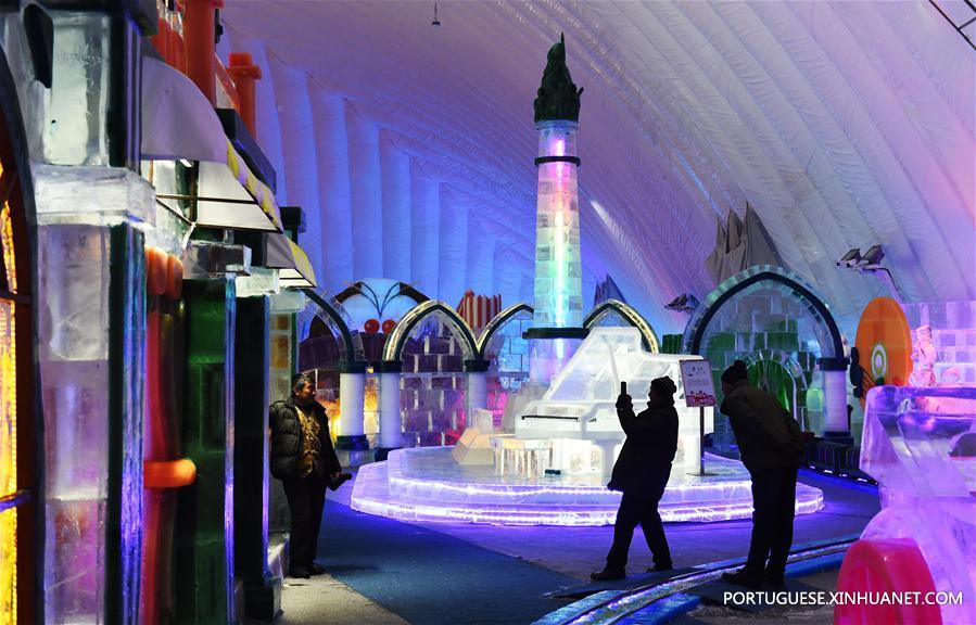 Parque Temático Mundo de Gelo e Neve abre em Harbin