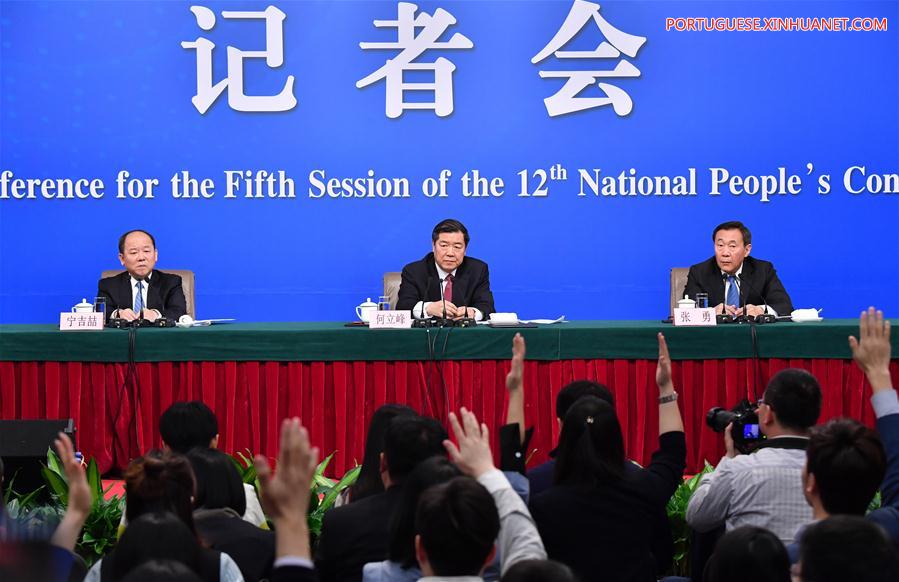 CNDR realiza conferência de imprensa sobre a economia da China
