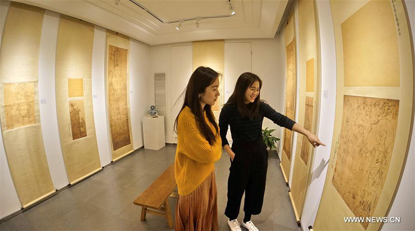 Exibição “A Rota da Seda: Reflexão de uma Aprendizagem Mútua” é realizada em Beijing