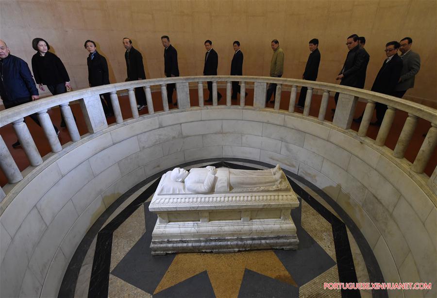 Sun Yat-sen é lembrado no 92º aniversário de sua morte