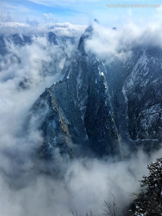 Cenário da Montanha Huashan em Shaanxi