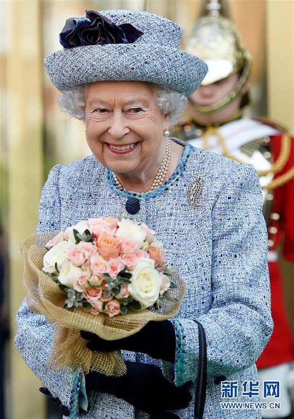 Rainha Elizabeth assina lei que autoriza ativação do Brexit