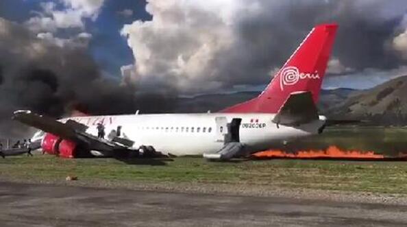 Avião com 141 passageiros incendeia-se ao aterrissar no Peru