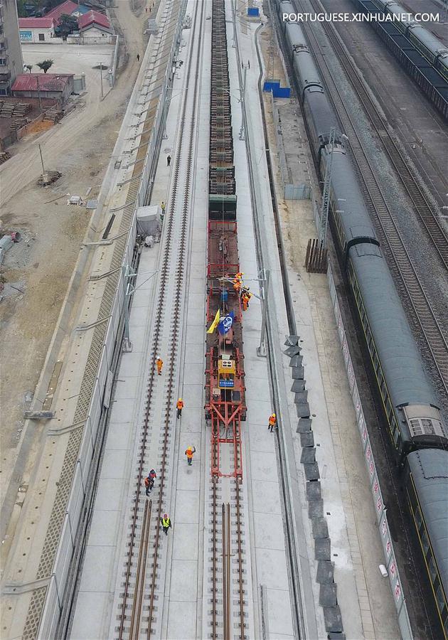 Construção do trecho de Sichuan da ferrovia de passageiros Xi'an-Chengdu