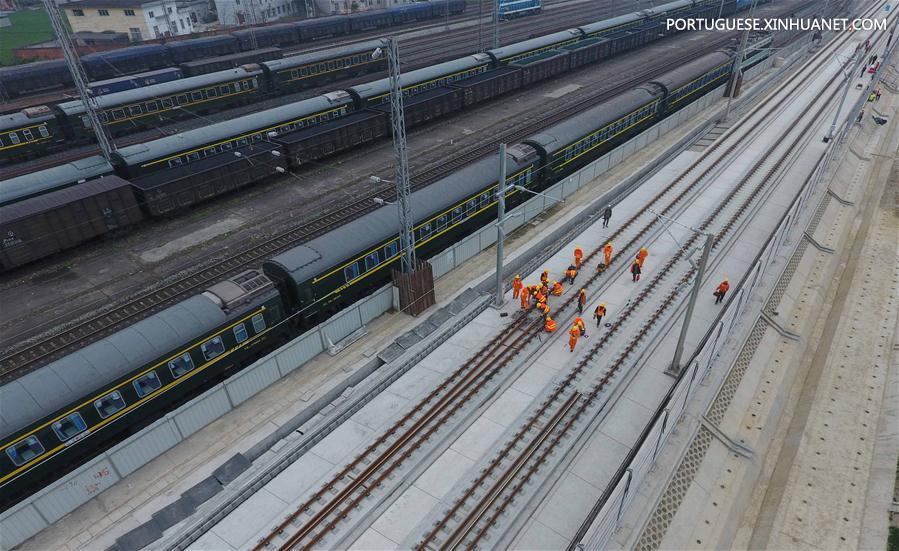 Construção do trecho de Sichuan da ferrovia de passageiros Xi'an-Chengdu