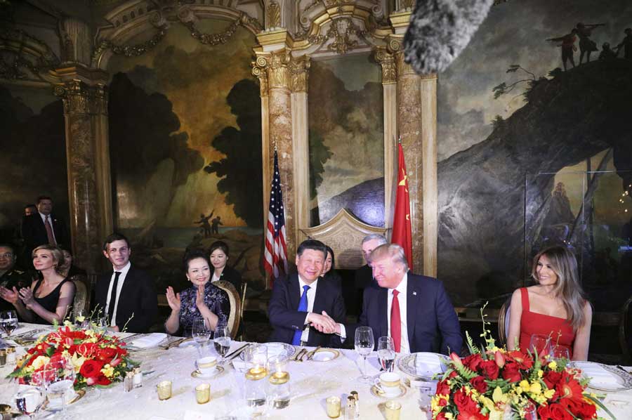 Trump recebe presidente chinês na residência de Mar-a-Lago