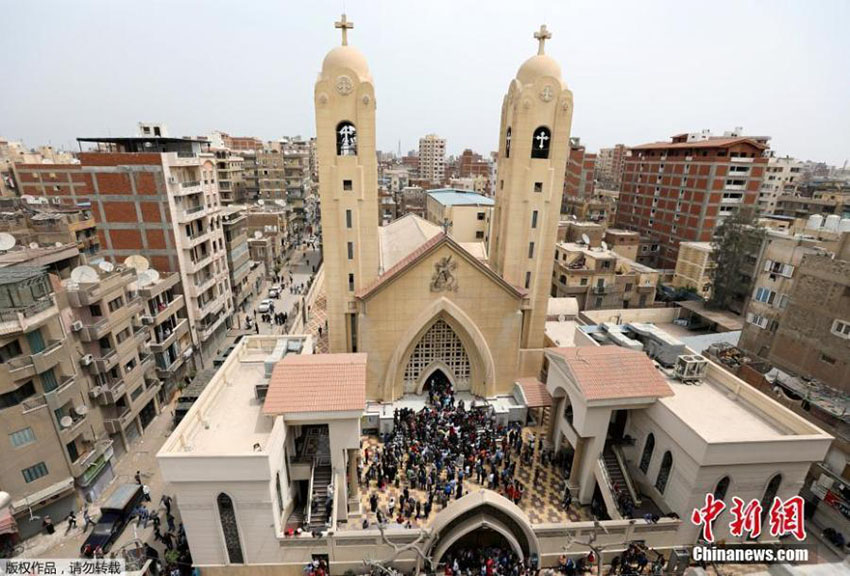 Número de vítimas mortais das explosões em igrejas no Egito sobre para 47
