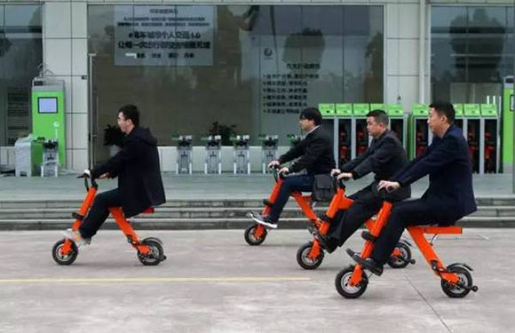 Bicicletas dobráveis elétricas entram na moda das bicicletas compartilhadas na China