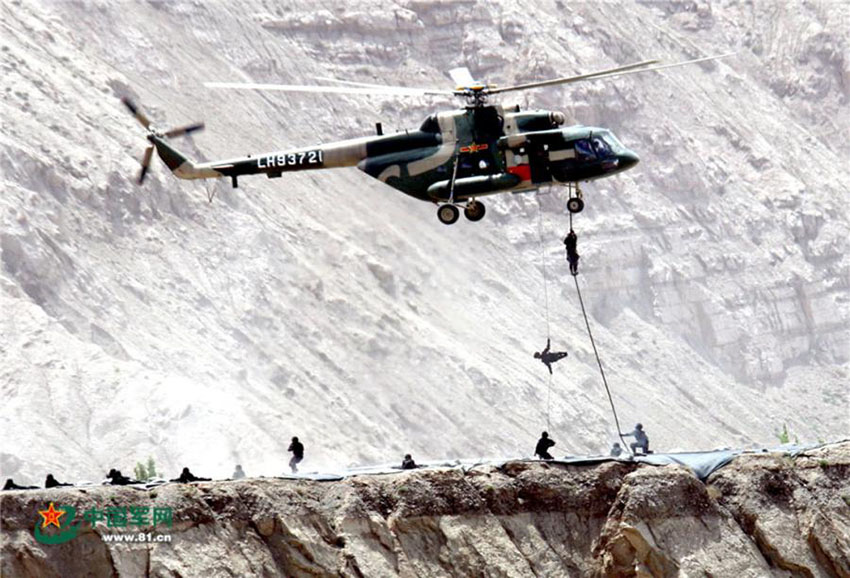 Unidade de Comandos Leopardo das Neve na salvaguarda da segurança nacional