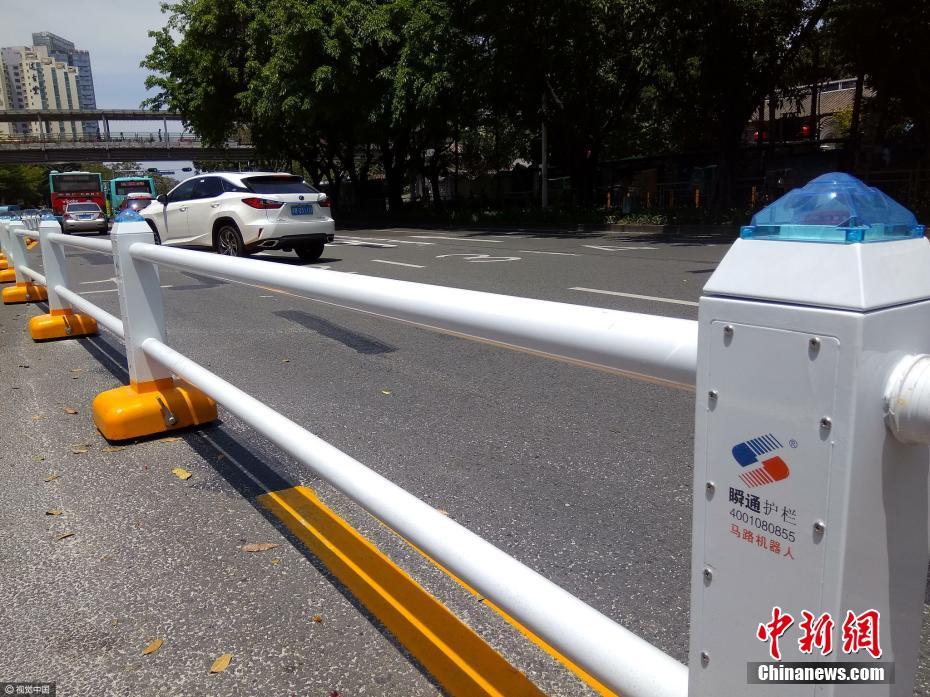 China instala primeiro separador movível por controlo remoto em estrada de Shenzhen