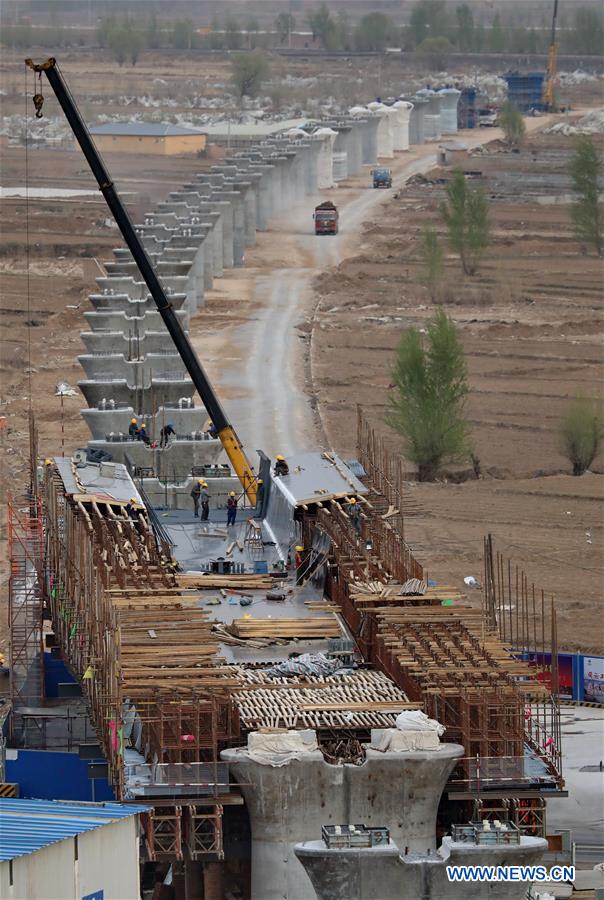 Construção da ferrovia de alta velocidade Beijing-Zhangjiakou em andamento