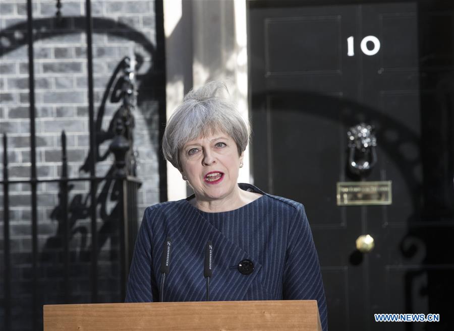 Primeira-ministra britânica antecipa eleições legislativas para 8 de junho