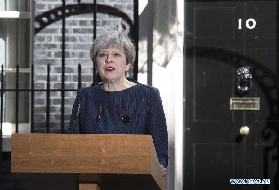 Primeira-ministra britânica antecipa eleições legislativas para 8 de junho