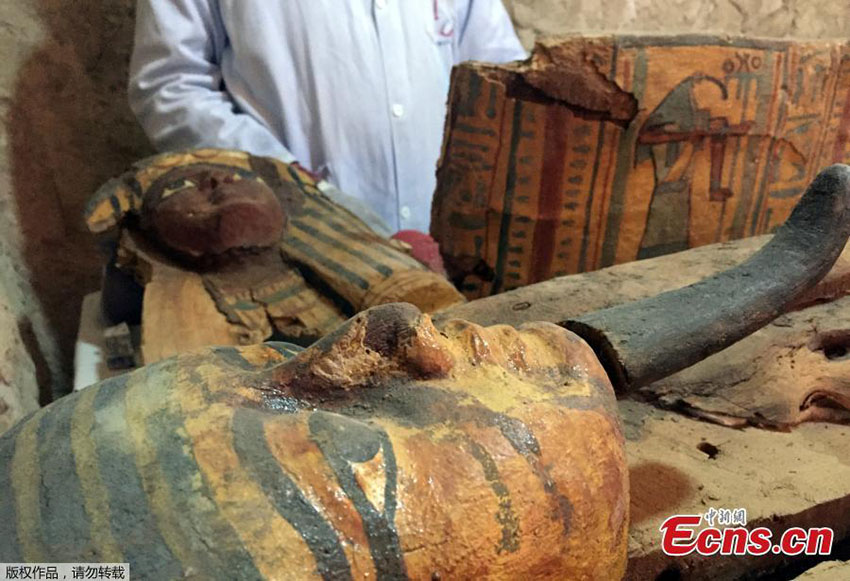Egito: Múmias descobertas em túmulo com 3.500 anos