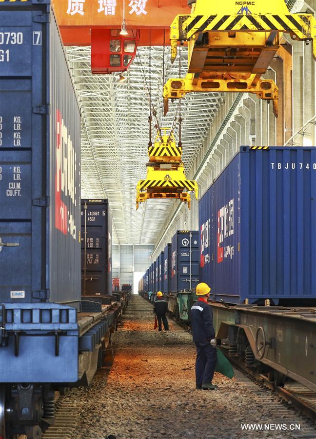 Primeiro trem de carga London-Yiwu com produtos britânicos chega à China