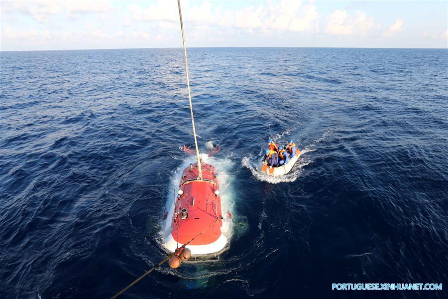 Cientistas chineses embarcam em missão às profundezas do Mar do Sul da China