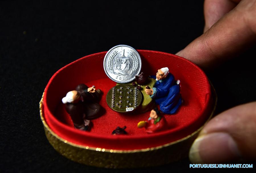 Esculturas em miniatura produzidas por artistas populares em Taiwan