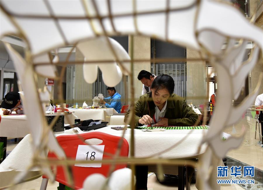 Competição nacional de papagaios de papel realizada em Hebei