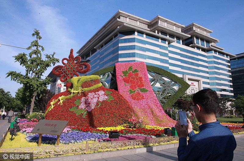 Capital chinesa decorada a rigor para o Fórum do Cinturão e Rota em Beijing