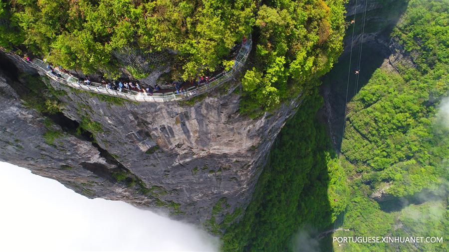 Ponto turístico de Tianmenshan em Zhangjiajie, no centro da China