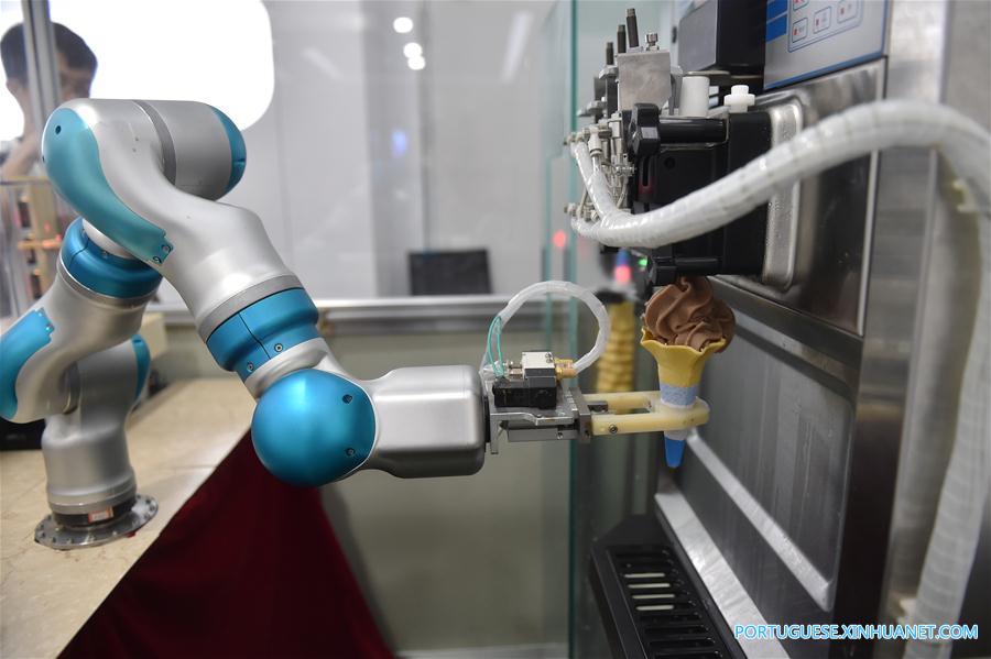 4ª Feira de Robôs da China ocorre em Zhejiang no leste do país