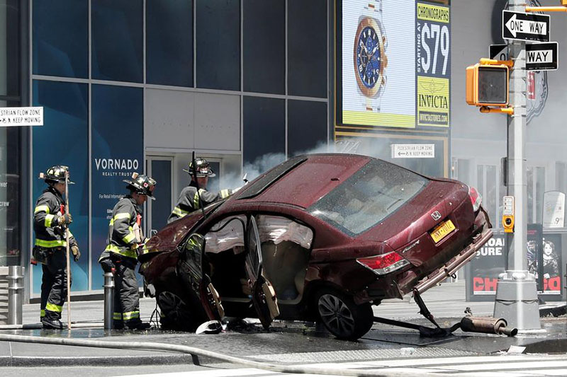 Atropelamento em Times Square em Nova Iorque deixa um morto e 22 feridos