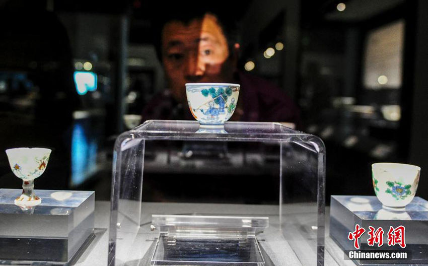 Porcelana azul e branca exibida no Museu de Shandong