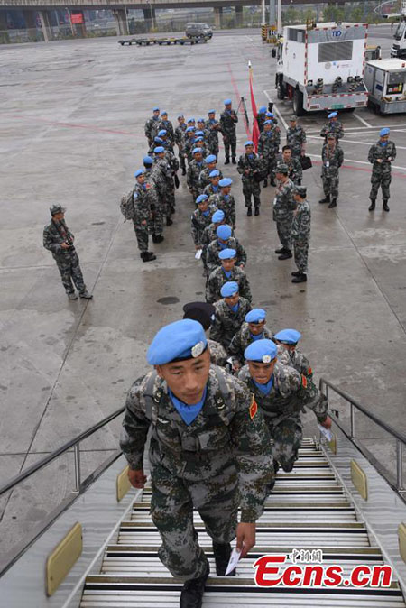 Forças chinesas de manutenção de paz partem em missão para o Líbano