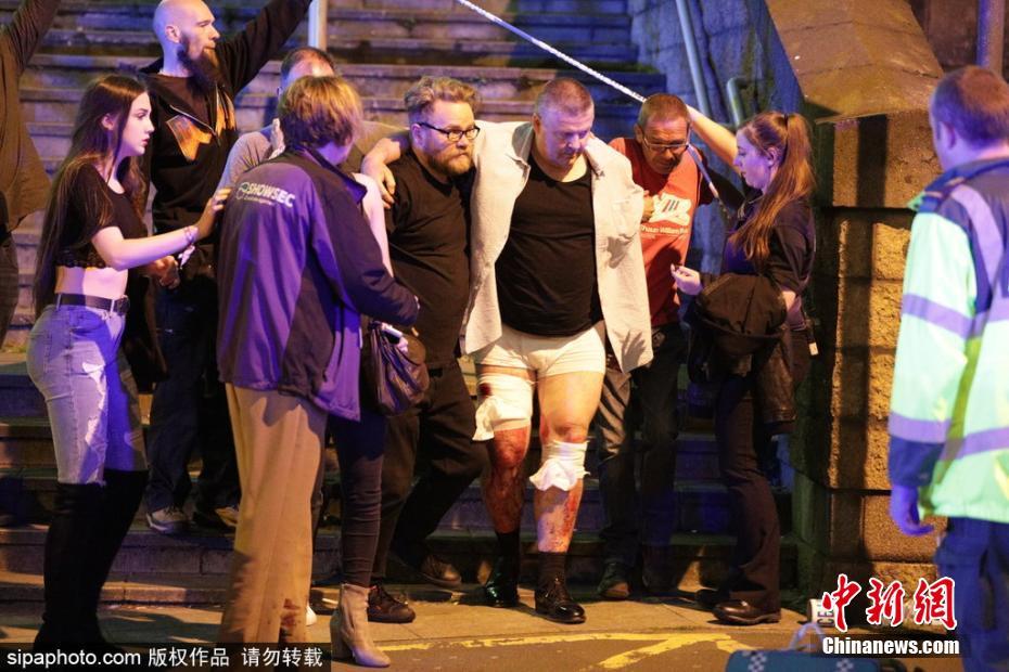 Polícia britânica confirma 19 mortes na explosão em Manchester