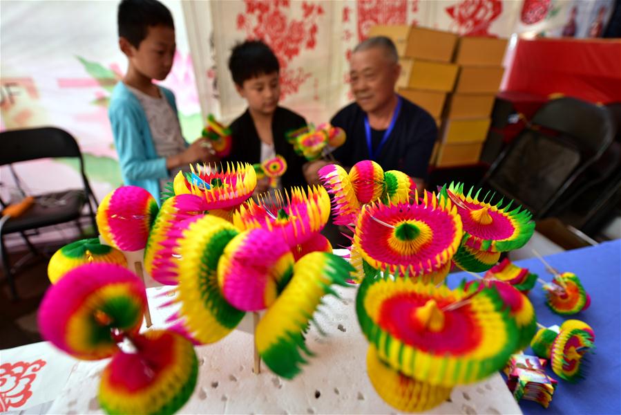Exposição de patrimônios culturais imateriais em Linyi no leste da China