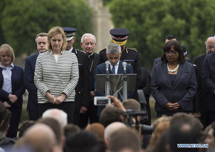 Londres realiza luto pelas vítimas do ataque na Ponte de Londres