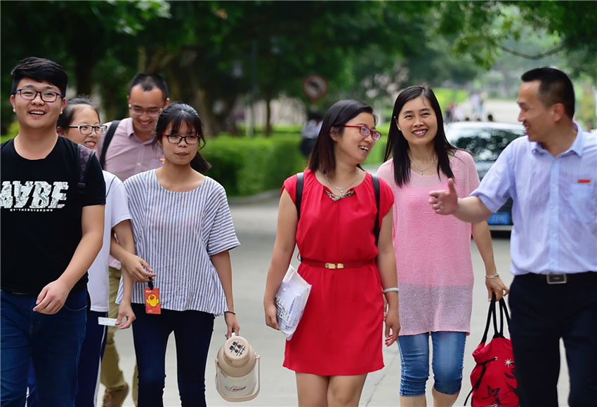 9,4 milhões de estudantes chineses participam no exame vestibular