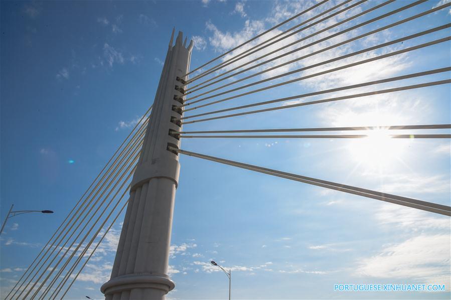 Construção da ponte de Gangou é concluída em Guizhou no sudoeste da China