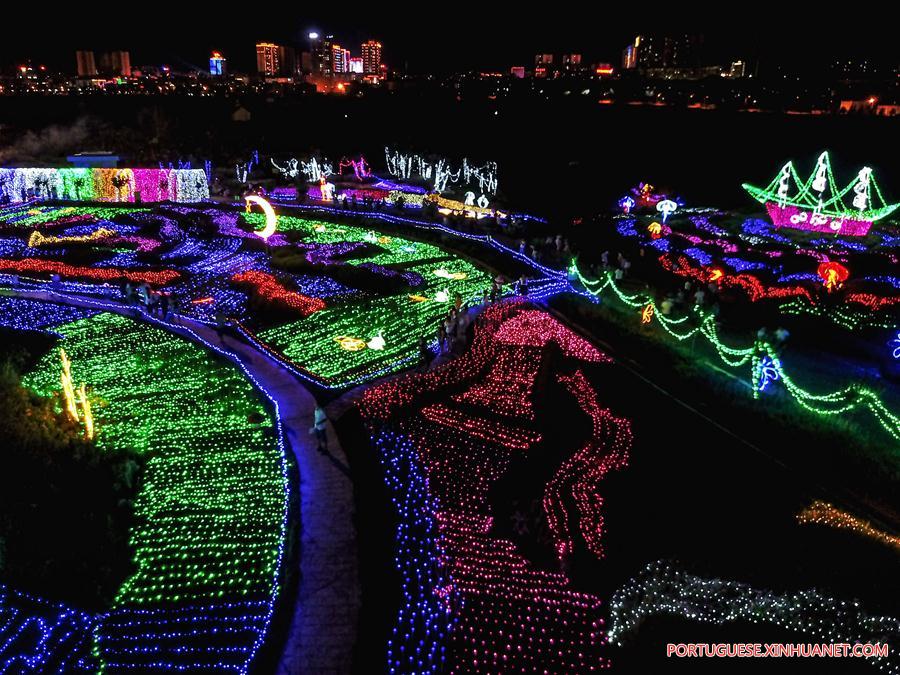 Festival de luzes começa em Guizhou, no sudoeste da China