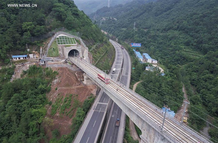Nova ferrovia de alta velocidade ligará Xi'an e Chengdu