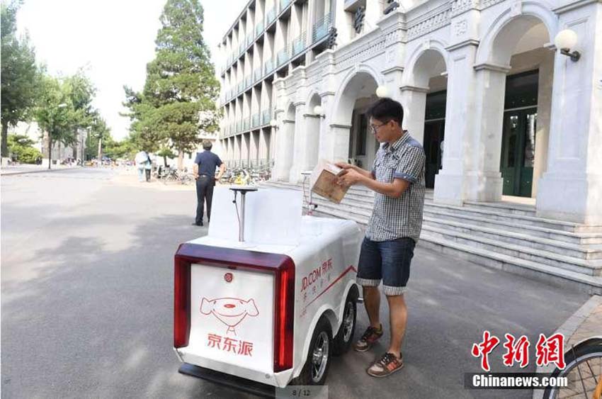 Gigante chinês do comércio eletrônico usa robôs para entregar encomendas