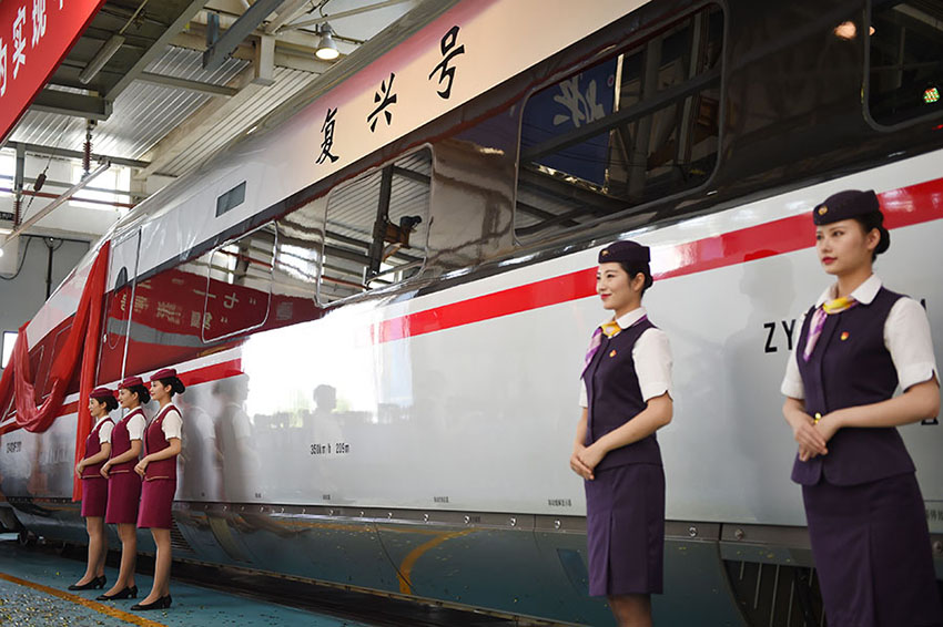 China: Novos trens-bala entram em circulação entre Beijing e Shanghai