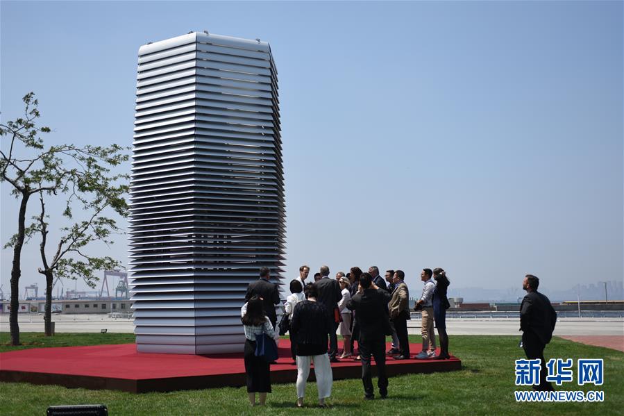 “Tecnologia do futuro” exibida durante o Fórum Davos de Verão em Dalian